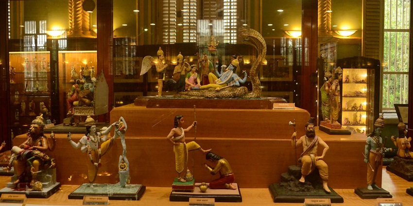 Display inside the galleries of the Chapekar museum
