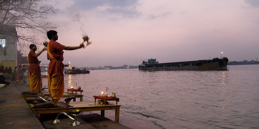 A serene view of the Outram Ghat, one of the best places to visit in Kolkata in evening.