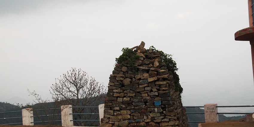 An image showing the unique pagoda-shaped temple at Pagoda Point.