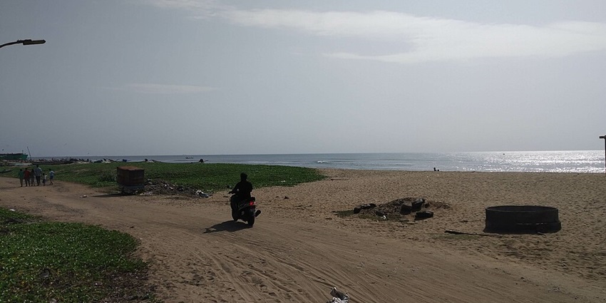 Palavakkam Beach, one of the secluded beaches near Chennai, is known for its quiet surroundings.