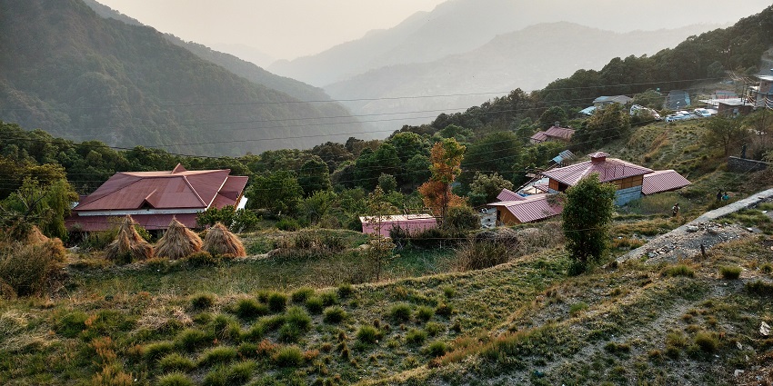 An image of Pangot, a popular tourist destination located near Kainchi Dham in Uttarakhand.