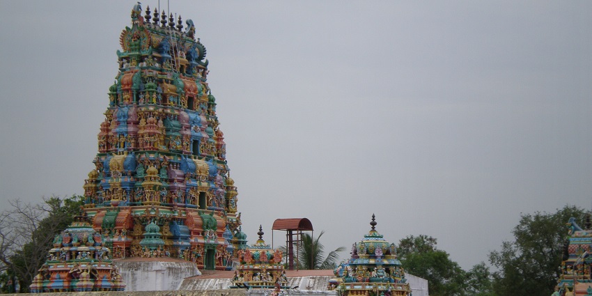 The main temple complex Papanasam Agasthiyar Temple, showcasing detailed architecture