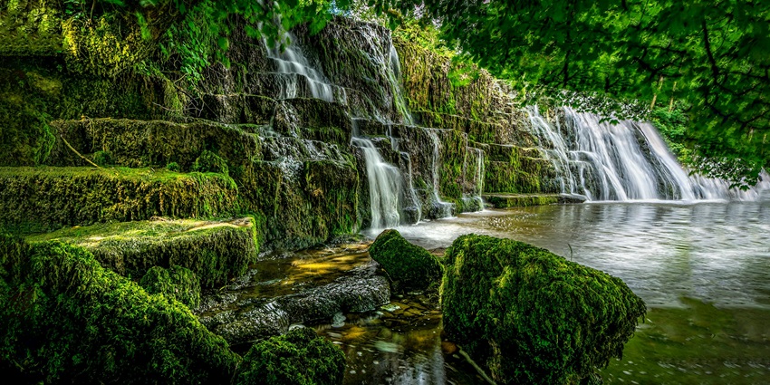 Papanasam Waterfall in Tamil Nadu, one of the best places to visit in Tirunelveli.