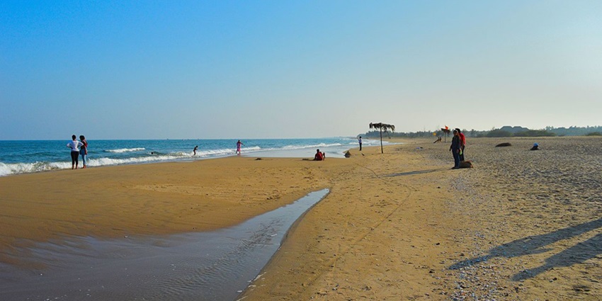 A view of Paradise Beach, one of the romantic places to visit in Pondicherry for couples with golden sands.