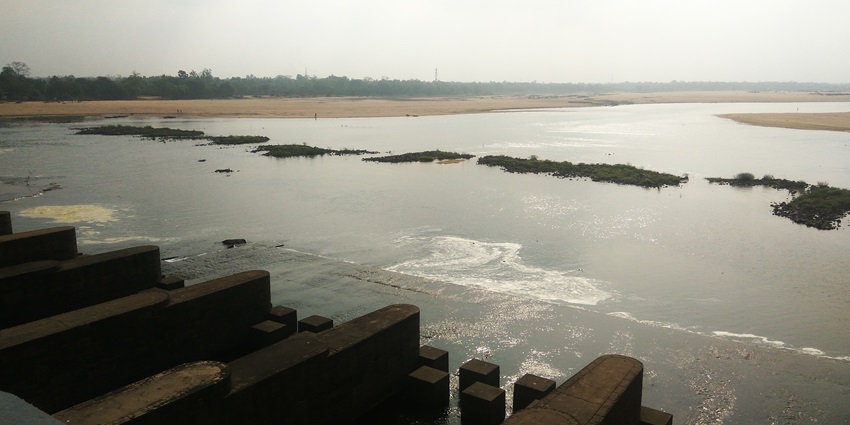 The tranquil atmosphere captured at the Durgapur Barrages near Asansol
