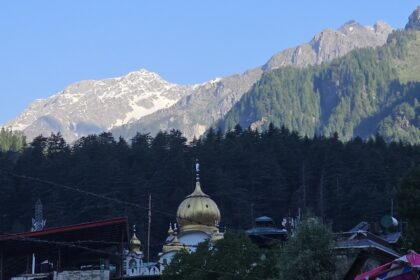 Beauty of Manali in bright daylight.