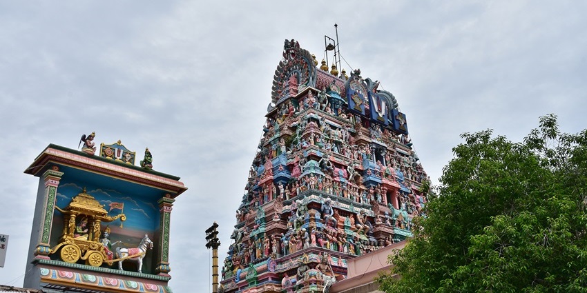 Pathala Ponniamman Temple is one of the most popular Amman temples in Chennai.