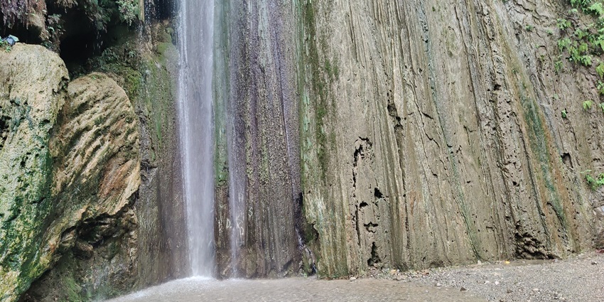 Patna Waterfall is one of the most serene places to visit in Rishikesh for couples