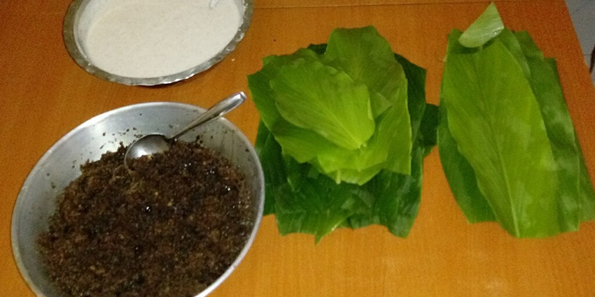 Patoleo is a traditional Goan dessert made from rice flour, jaggery, and grated coconut.