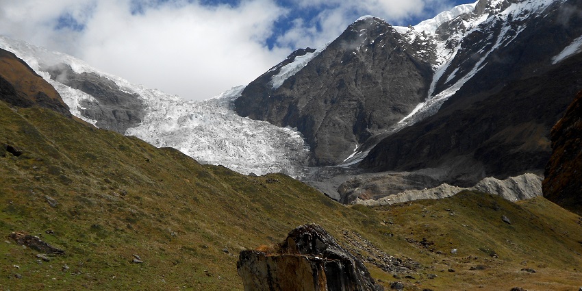 It is a must-visit Scenic trek to a unique and amazing peak with mesmerizing views.