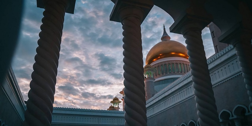 An image of Dravidian architecture in Periya Sannasi temple, one of the best temples in Vellore.