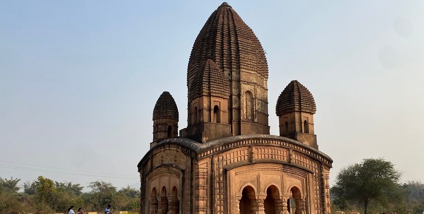 Beautiful places to visit in Asansol include the famous temples and museums.