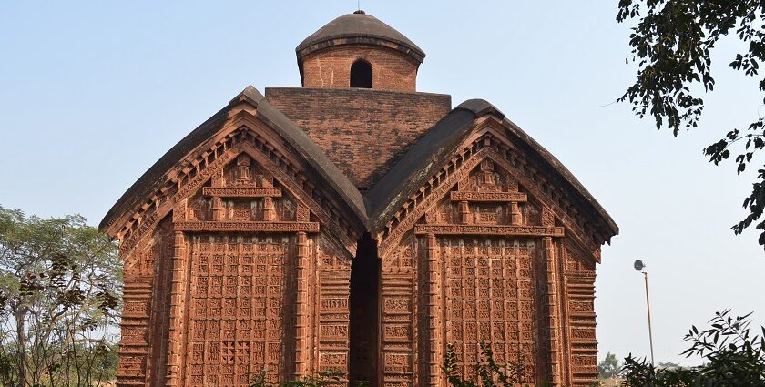 Image of the Jorbangla temple, one of the most famous places to visit in Bishnupur