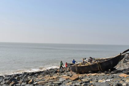 Image of peaceful Digha Beach view under clear blue sky, a pretty place to visit in Digha