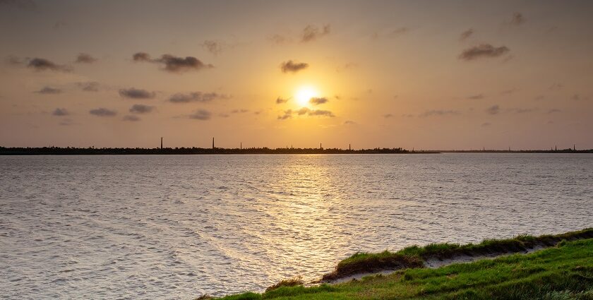 A beautiful sunset view at one of the places to visit in Haldia, West Bengal, India.