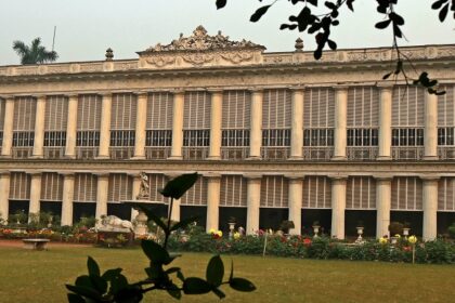 Image of the Marble palace, one of the best places to visit in Kolkata