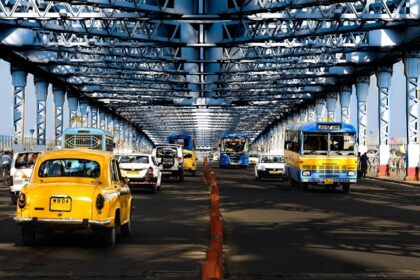 A glimpse of Howrah Bridge, Fairley Place, Jorasanko, Kolkata, West Bengal, India.