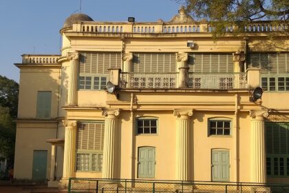 Shantiniketan Bari is one of the historic and poetic places to visit in Shantiniketan