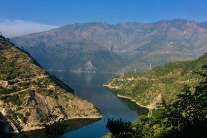 Places to visit in Tehri offer stunning landscapes and activities for nature lovers.