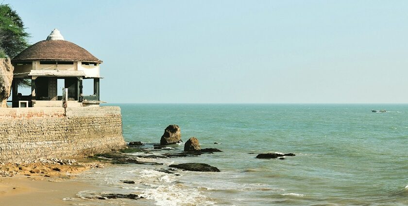 A view of the serene Thiruchendur Beach, one of the places to visit in Thiruchendur.