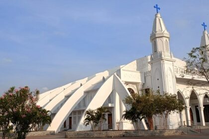 An image showing the Basilica of Velankanni, a top place to visit in Velankanni.