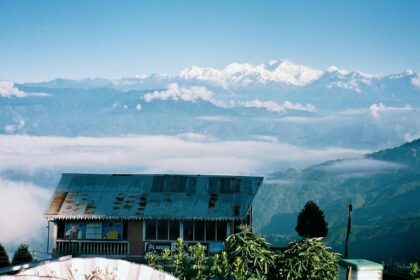 Kanchenjunga from Darjeeling War Memorial – a breathtaking winter view!