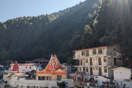 An image of Kainchi Dham, a popular place in Uttarakhand.