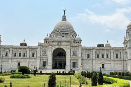 A guide to multiple places to visit near Kolkata for every traveller to visit and explore.