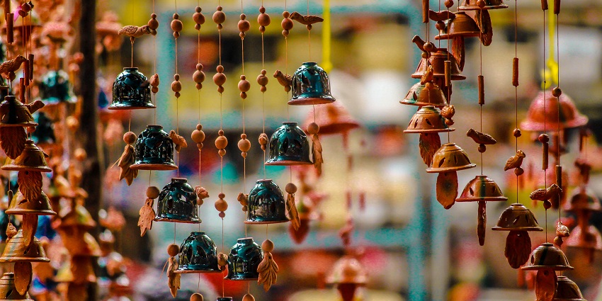 Explore the vibrant street shopping in Chennai offers a variety of local goods and handicrafts.