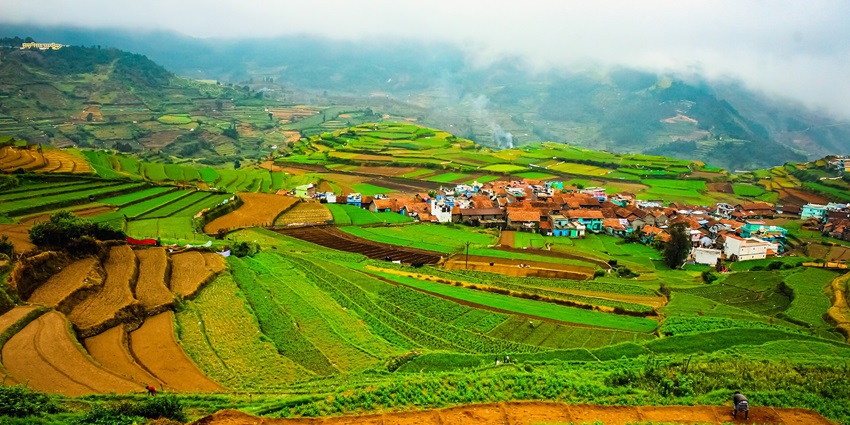 A breathtaking view of Poombarai, one of the serene hill stations near Kodaikanal
