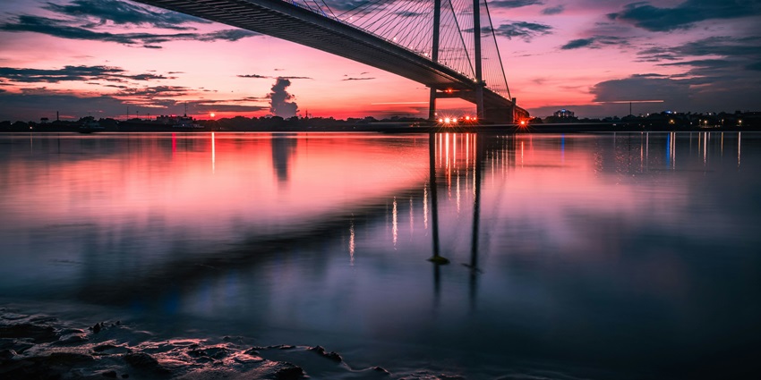 A glimpse of scenic Princep Ghat which is one of the offbeat places in Kolkata.