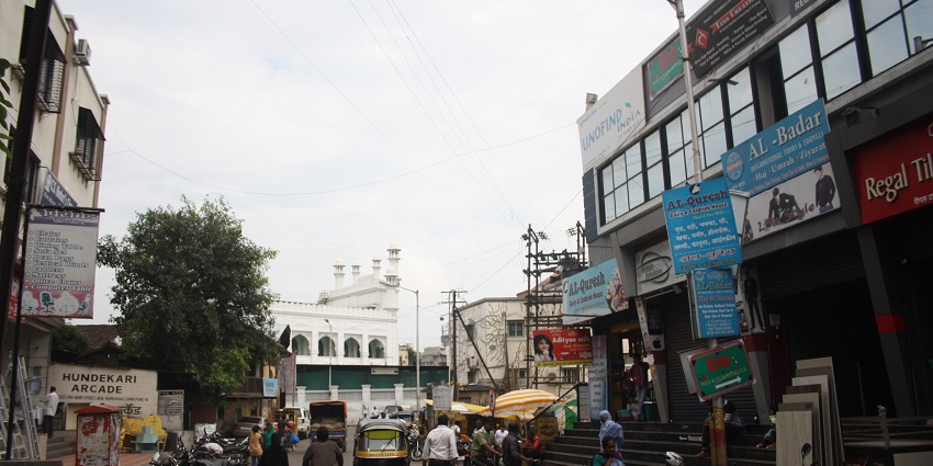 Pune Camp features lively cafes, shops, and nightlife experiences for travellers