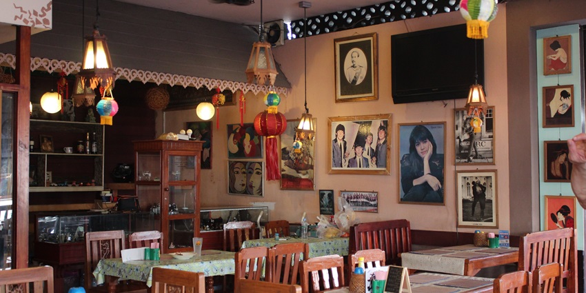 Radio Room offers a customised playlist feature, along with a cosy nightlife expereince