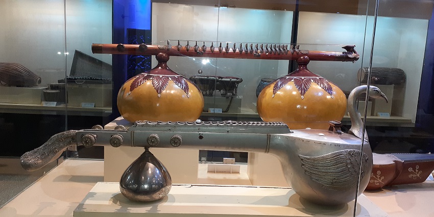 Raja Dinkar Kelkar Museum is the best place to explore offering an enriching experience.