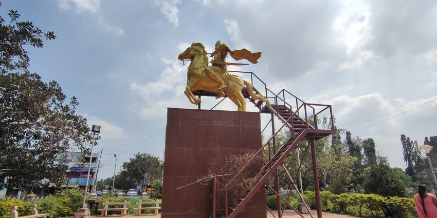Statue of Raja Raja Cholan in Thanjavur, Tamil Nadu, depicting the historical king