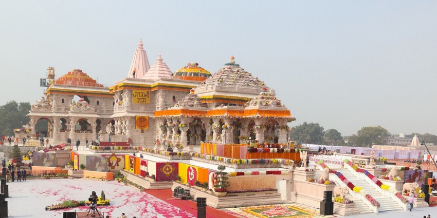 Take blessings of Sri Ram by visiting Ram Janmabhoomi among Ayodhya Temples.