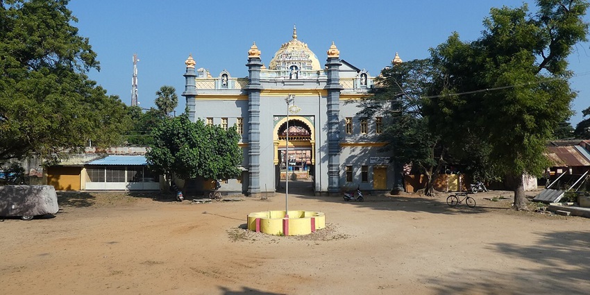 An image of the Ramanathapuram Palace, which is also called Ramalinga Vilasam Palace.