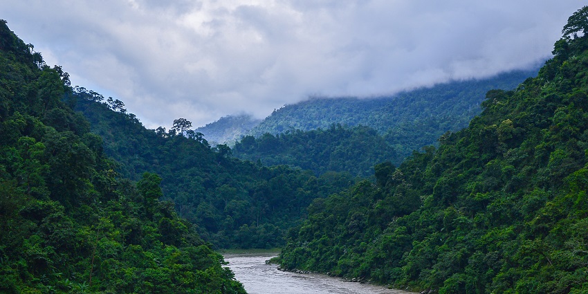 A view of Teesta River from Ramdhura village, one of the places to visit near Kalimpong.