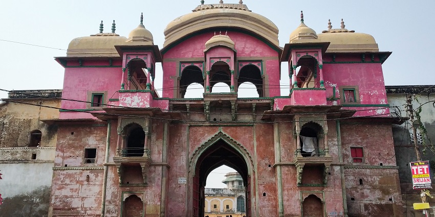 Ramnagar Fort, a historic sandstone fort by the Ganges, is the best place near Funtasia Waterpark.