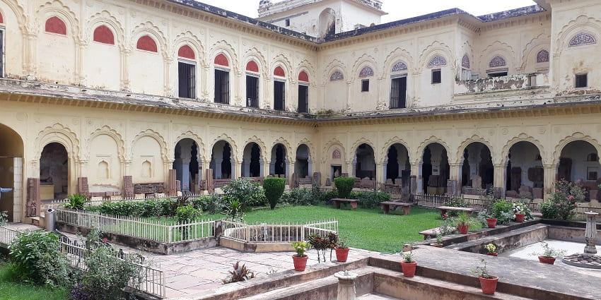 Rani-Mahal, near the Jhansi Fort which had the royalty of Rani Lakshmibai