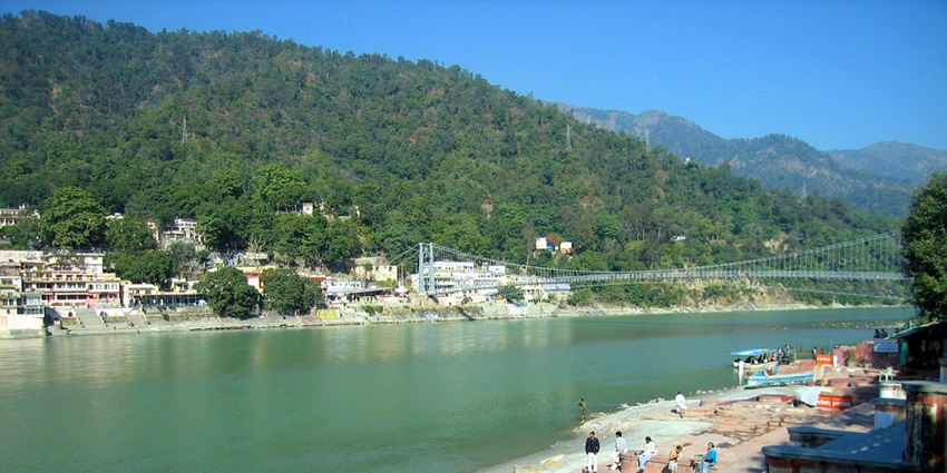 Scenic view of the ghats of Kosi River, relaxing here is one of the peaceful things to do in Ramnagar.