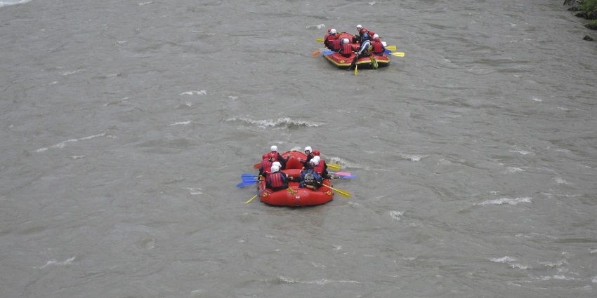 River Rafting in Teesta is one of the most adventurous things to do in Darjeeling