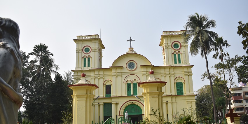 The infamous Roman Catholic Church - one of the places to visit in Chandannagar.