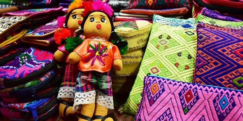 SUND’art showcases contemporary art and handcrafted decor items in Pondicherry.