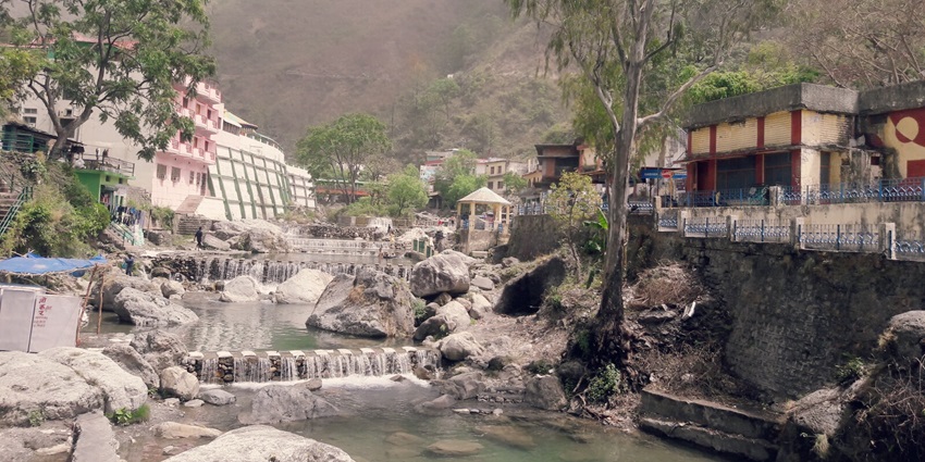 Sahastradhara is a therapeutic spring known for its mineral-rich waters and landscapes.