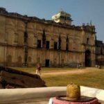 The gardens on the backside of the Samthar Fort are for travellers to explore.