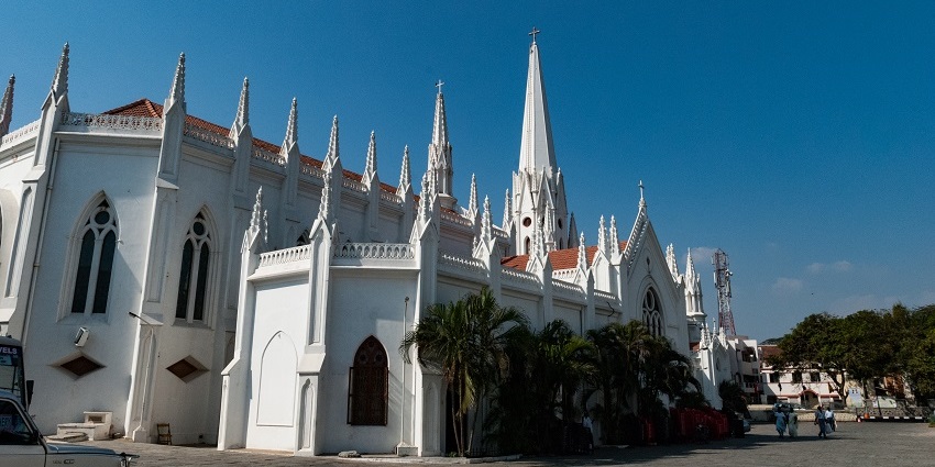 An image of San Thome Basilica, a neo-Gothic church, a famous place near Kapaleeswarar Temple.