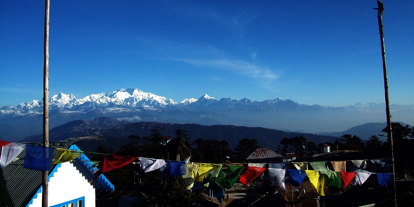 An image of Sandakphu, an adventurous retreat among hill stations in West Bengal.