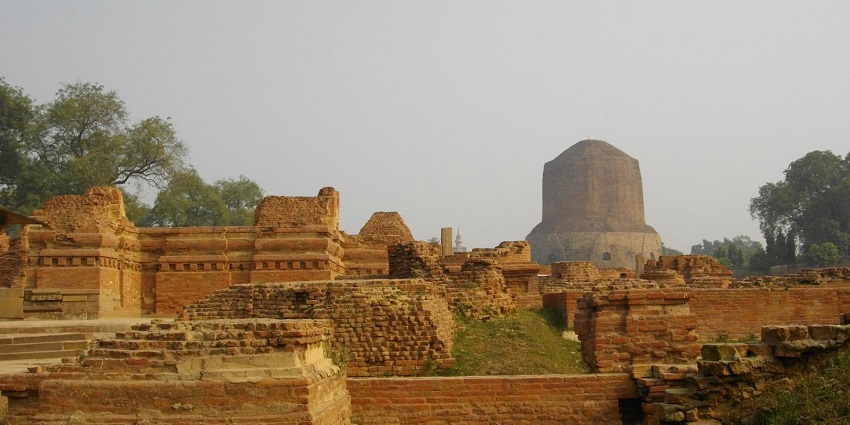 Resolutely train yourself to attain peace at Sarnath Temple in Uttar Pradesh.