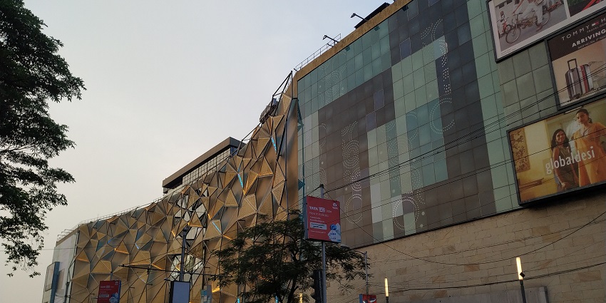 The famous mall in Asansol city is frequented by many visitors and shopaholics daily.